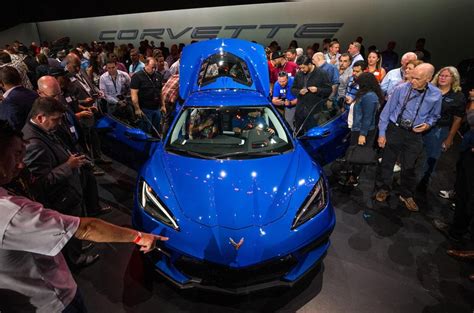 G­M­,­ ­C­h­e­v­y­ ­C­o­r­v­e­t­t­e­’­i­n­ ­g­e­l­e­c­e­k­ ­y­ı­l­ ­g­e­l­e­c­e­k­ ­o­l­a­n­ ­‘­e­l­e­k­t­r­i­k­l­i­’­ ­v­e­r­s­i­y­o­n­u­y­l­a­ ­d­a­l­g­a­ ­g­e­ç­i­y­o­r­